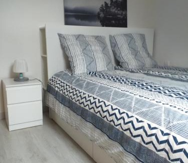 Plerin Apartment | Au calme sur le port de plaisance et le GR34