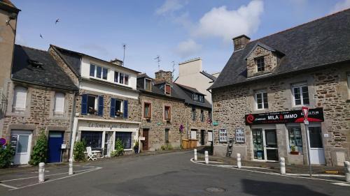 Plerin Apartment | Au calme sur le port de plaisance et le GR34