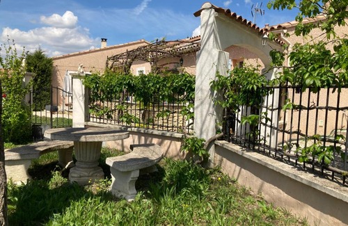 Pernes-les-Fontaines Villa | Au soleil de Pernes les Fontaines, 15 min à pied du centre ville