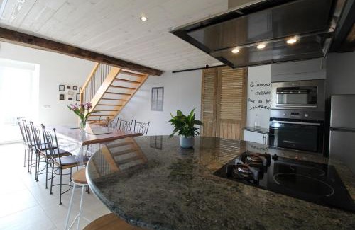 La Jumelliere House | Au tour des sens
