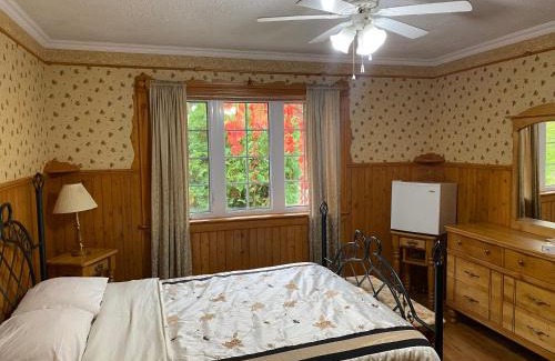Petite-Riviere-Saint-Francois Hotel | Auberge La Cote d'Or