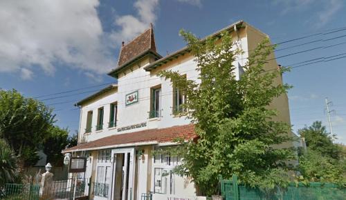 Carrieres-sous-Poissy Hotel | Auberge des Écluses
