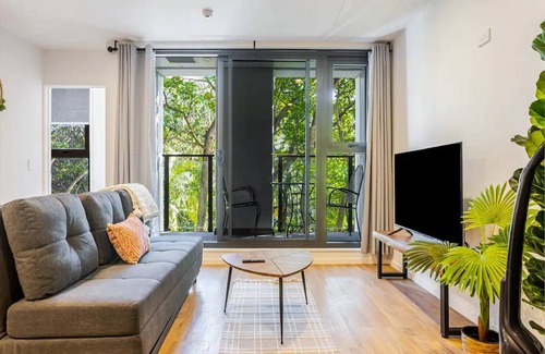 Newton Apartment | Auckland City Charm - 2Br Haven