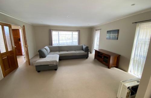 Howick House | Auckland GQ Howick holiday home