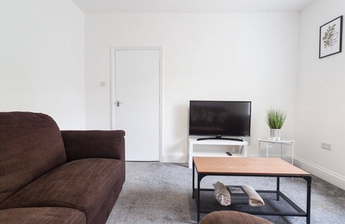 Easton Apartment | August Discount - Long Stay - Contractors