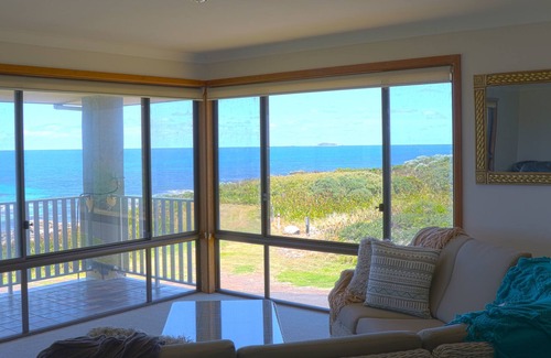 Augusta House | Augusta Beachfront Accommodation