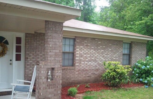 Peach Orchard House | Augusta Vacation Home in a tranquil wooded setting!