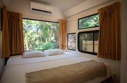 Nosara Apartment | Aurora Bus Home (Yellow)