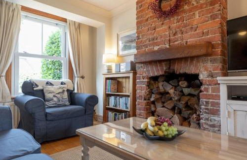 Reydon House | Australis, a charming and cosy cottage in Southwold