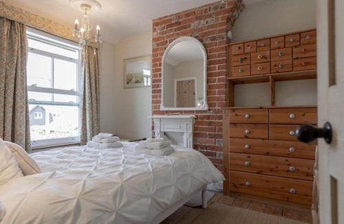 Reydon House | Australis, a charming and cosy cottage in Southwold