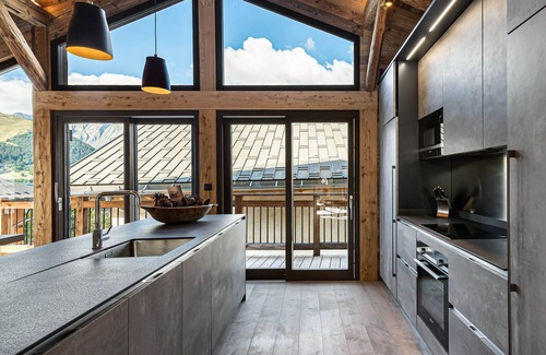 Villarabout Ski Chalet | Authentic Chalet with Sauna, Near St. Martin, Sleeps 10, Quality Rating 5 Gold Snowflakes