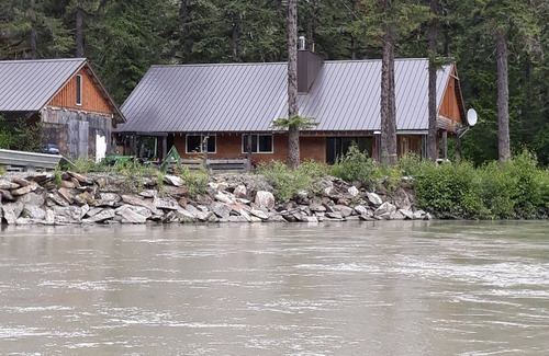 Juneau Cabin | Authentic Alaska Wilderness Adventure