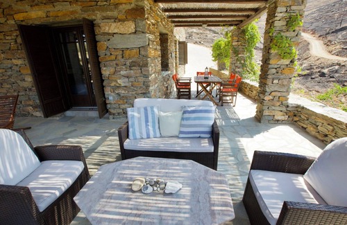 Pisses Apartment | Authentic self-contained Aegean apartment, waterfront, peaceful location, sea view