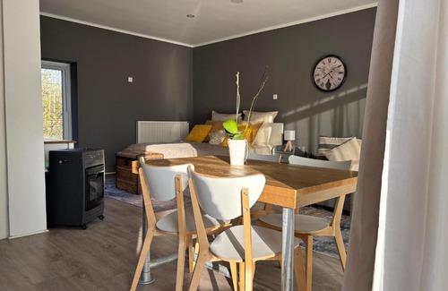 Lank-Latum Apartment | Authentic Travellers Suite in ehemaliger Gärtnerei