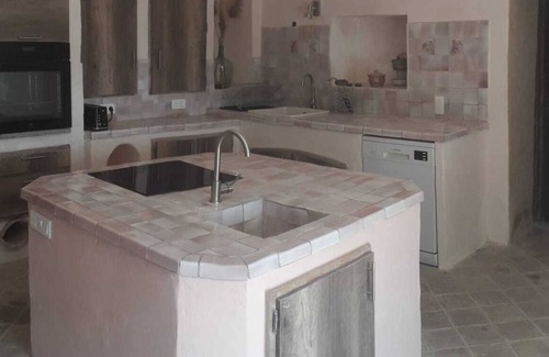 Puyloubier House | Authentique Ferme au Pied de la Ste-victoire