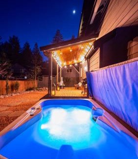 Paradise Estates House | Autumn At Rainier Modern Cabin W Firepit