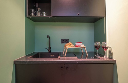 Saint-Vincent-de-Paul Hotel | Avalon Hotel Paris Gare du Nord
