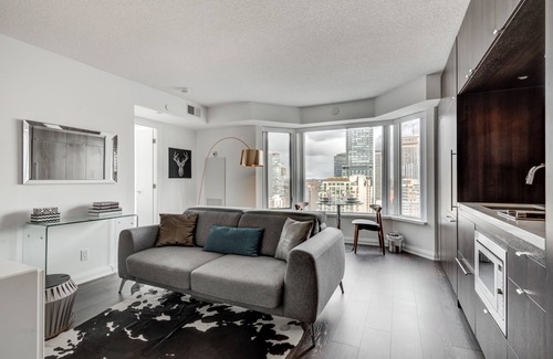 Bloor-Yorkville Apartment | Avalon Suites Yorkville
