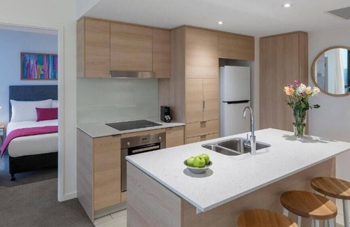 Broadbeach Apartment | Avani Hotel 1BR Private Apt Casino Beach & Dining