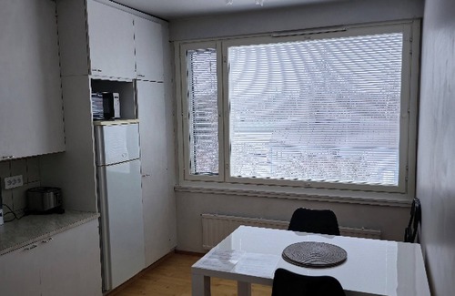 Heinola Apartment | Avara ja moderni huoneisto Heinolassa, jossa on parveke