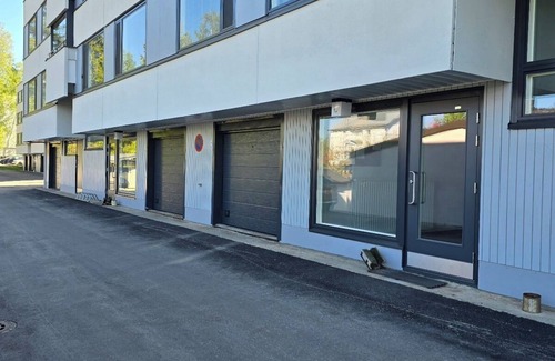 Heinola Apartment | Avara ja moderni huoneisto Heinolassa, jossa on parveke