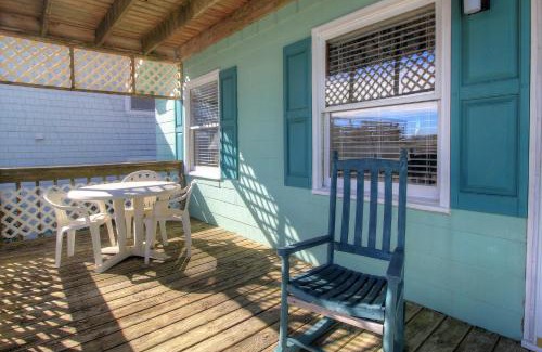 Carolina Beach House | Averette Cottage by Carolina Beach Realty