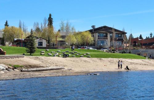 McCall House | Avery West Shore Cabin