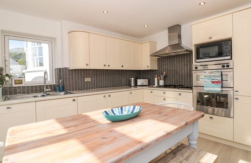 Dartmouth Cottage | Avondale