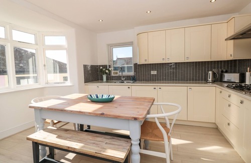 Dartmouth Cottage | Avondale
