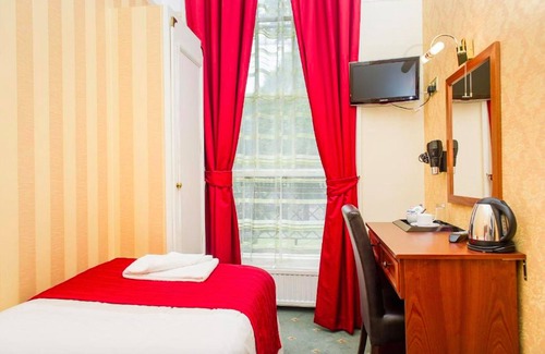 St. Pancras Hotel | Avonmore Hotel Cartwright Gardens