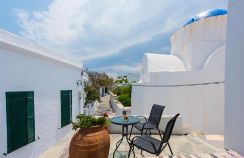 Apollonia House | Avra Guestroom