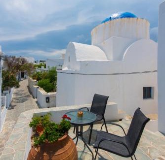 Apollonia House | Avra Guestroom