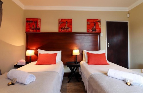 Bloubergstrand Cabin | Awali Lodge