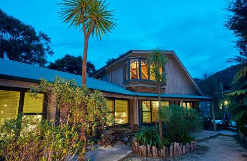 Awaroa Resort | Awaroa Lodge