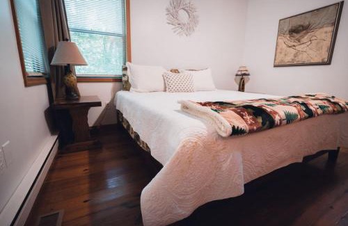 Blairsville House | Awe-Inspiring Views - Fireplace - Patio and King Bed