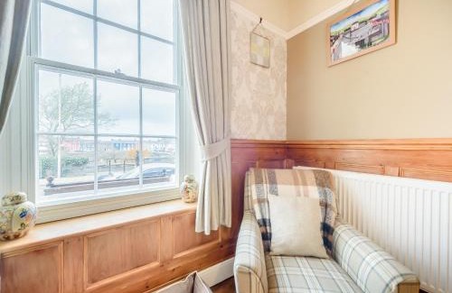 Aberaeron House | Awel-Y-Mor