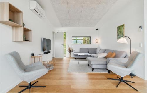 Sandvig House | Awesome Home In Allinge, Dk, With 4 Bedrooms And Wifi