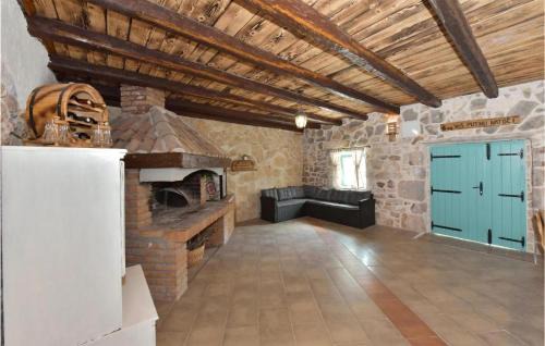Donje Rastane House | Awesome Home In Donje Rastane