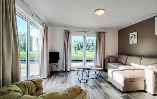 Giethoorn House | Awesome Home In Giethoorn With Wifi