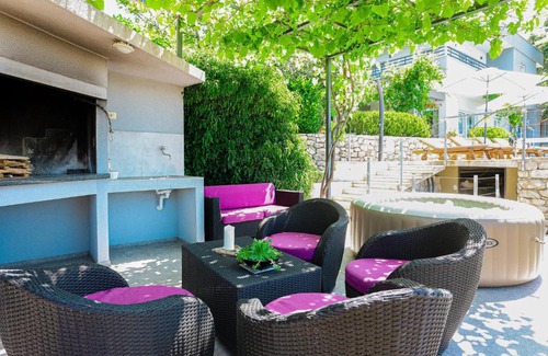 Gornje Sitno House | Awesome Home In Gornje Sitno With Wifi, Outdoor Swimming Pool And Heated Swimming Pool