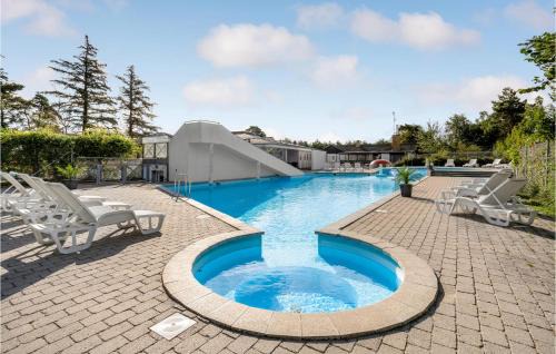 Ristinge House | Awesome Home In Humble With Wifi