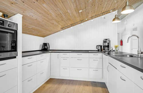 Bratten Strand House | Awesome home in Jerup with WiFi