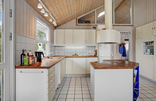 Knebel House | Awesome home in Knebel with sauna