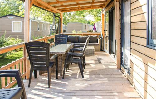 Lauwersoog House | Awesome Home In Lauwersoog With Kitchen