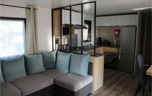 Lauwersoog House | Awesome Home In Lauwersoog With Kitchen