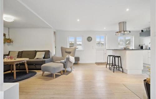Hasmark Strand House | Awesome Home In Otterup With Wifi