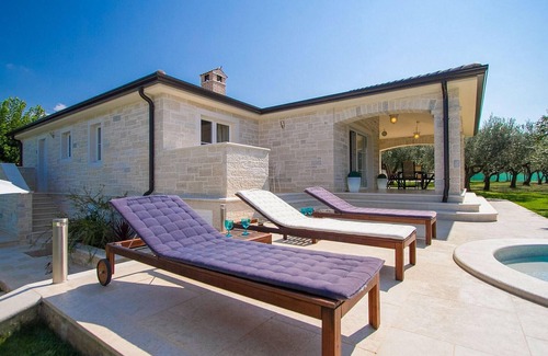 Tar-Vabriga House | Awesome home in Porec