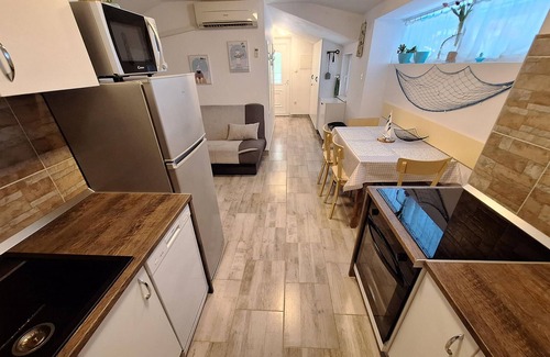 Risika House | Awesome home in Risika with kitchen