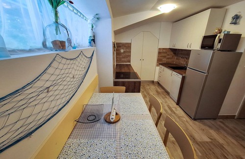 Risika House | Awesome home in Risika with kitchen