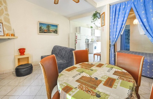 Salernes House | Awesome home in Salernes with kitchen